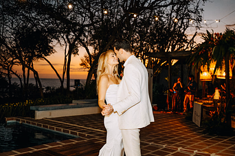 elopement photographer in Costa Rica